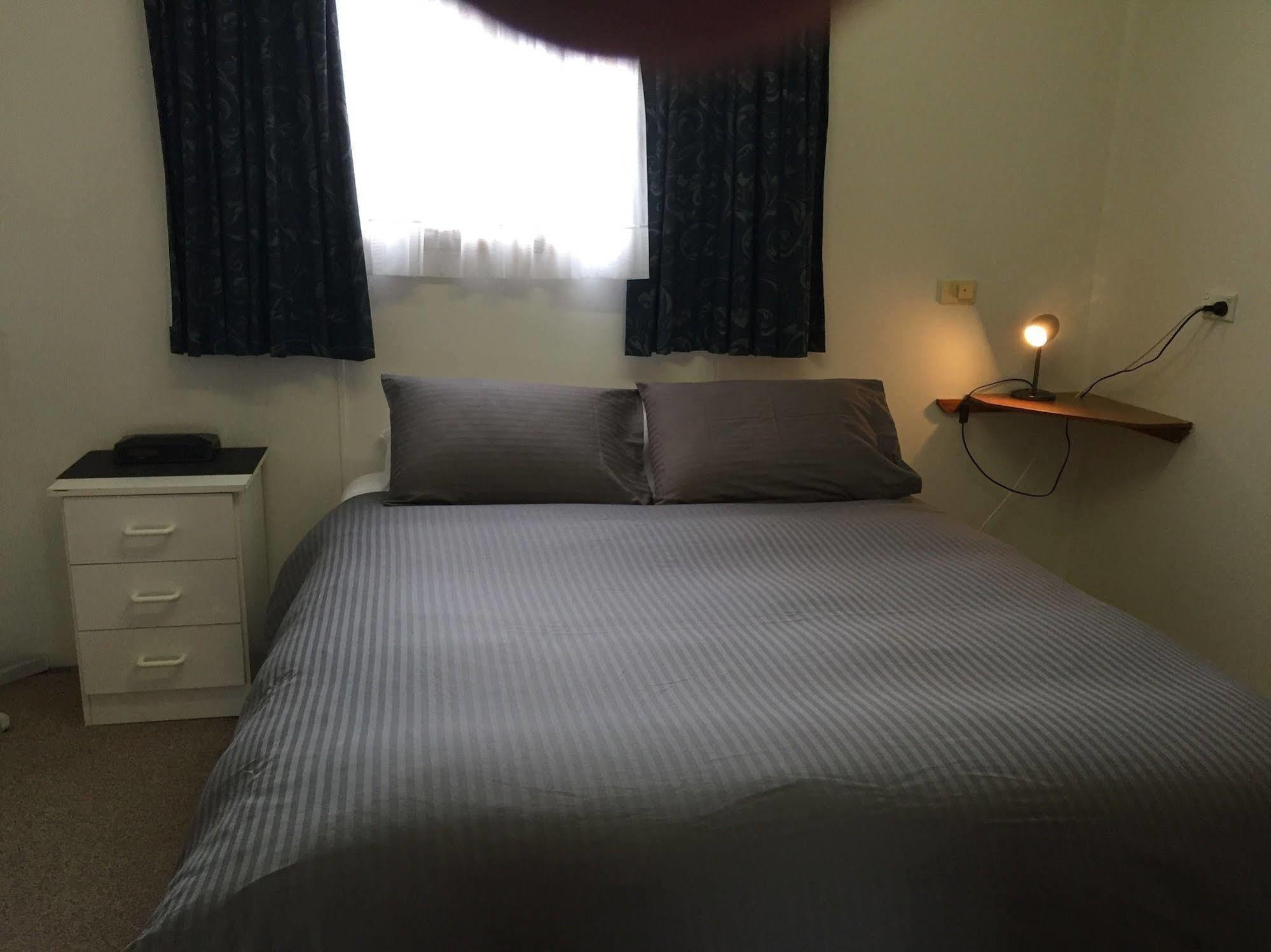 Georges Bay Apartments 4*