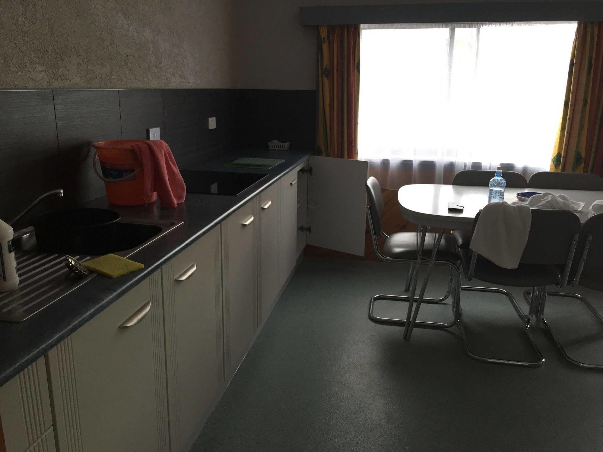 Aparthotel Georges Bay Apartments 4*