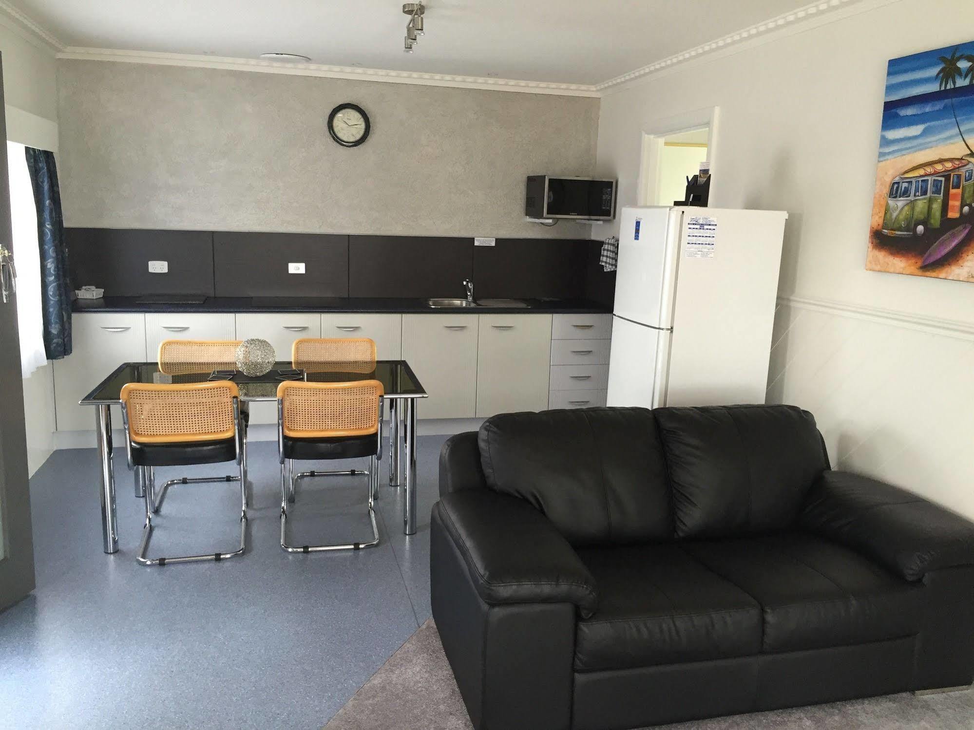 Georges Bay Apartments Aparthotel
