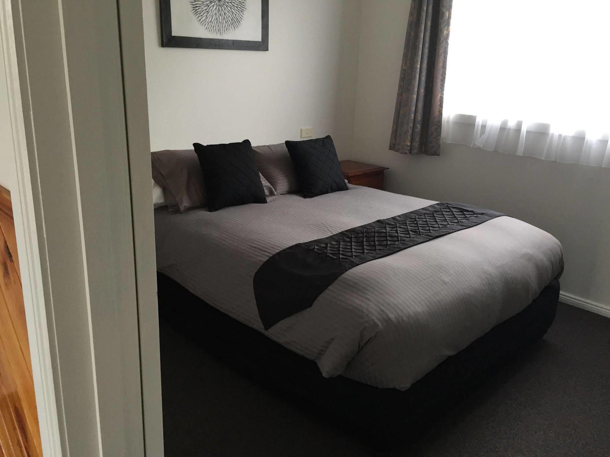 Georges Bay Apartments St Helens