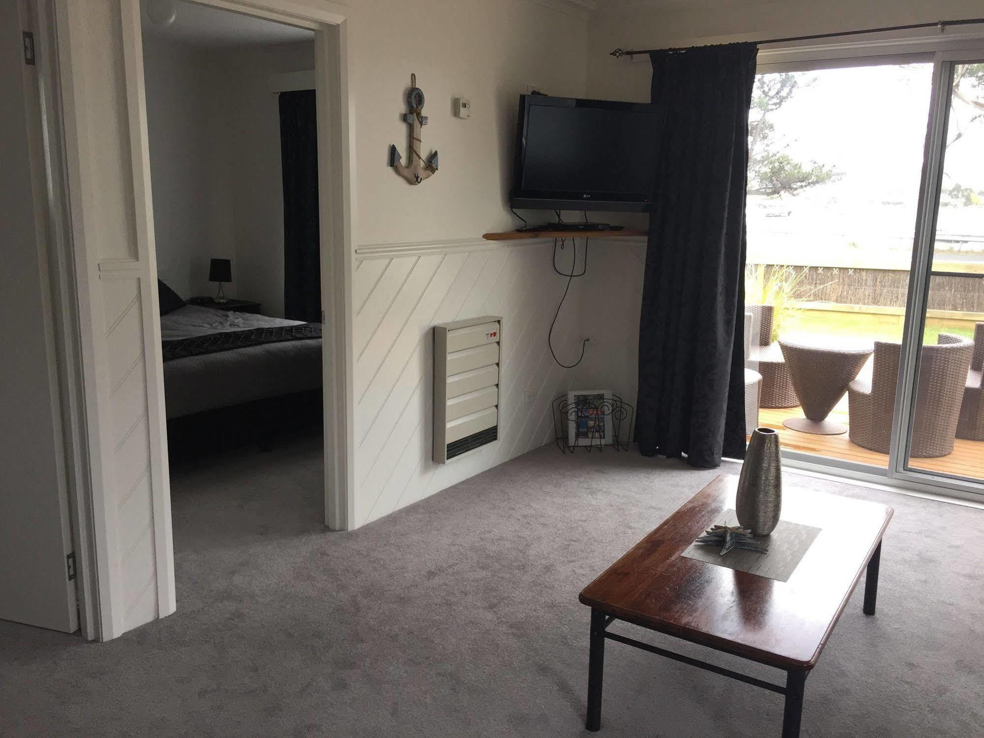 Georges Bay Apartments Aparthotel St Helens